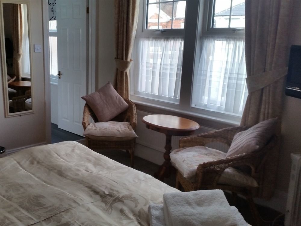 Boyne House Guest House Eastbourne Bagian luar foto