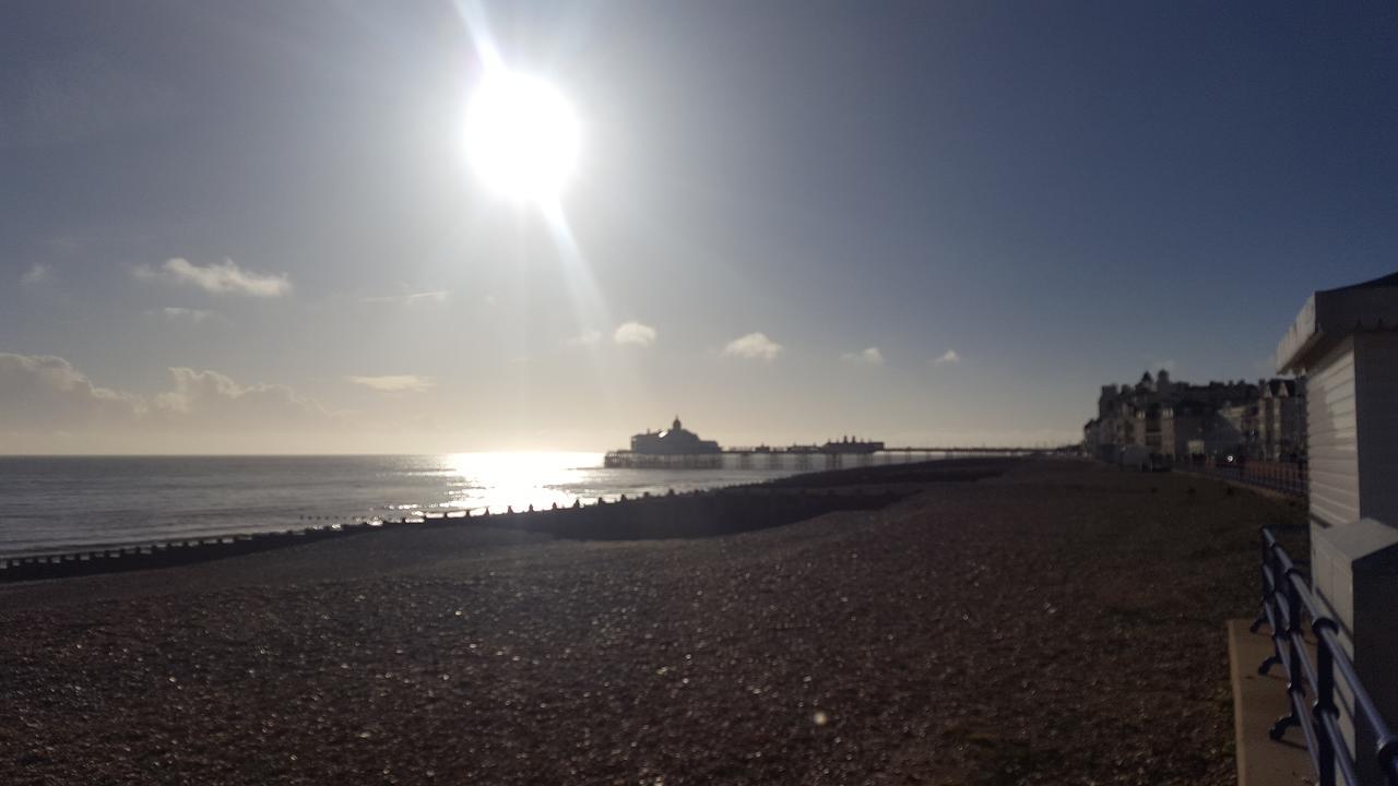 Boyne House Guest House Eastbourne Bagian luar foto