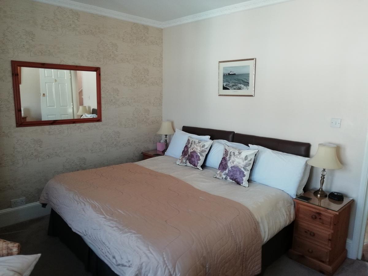 Boyne House Guest House Eastbourne Bagian luar foto