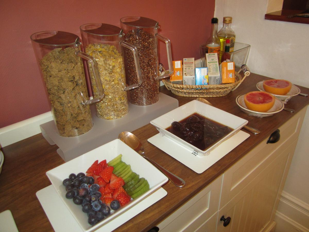Boyne House Guest House Eastbourne Bagian luar foto