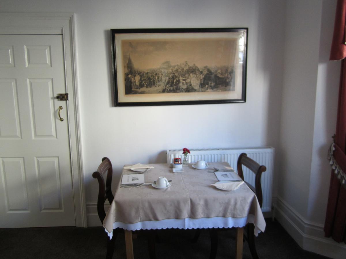 Boyne House Guest House Eastbourne Bagian luar foto
