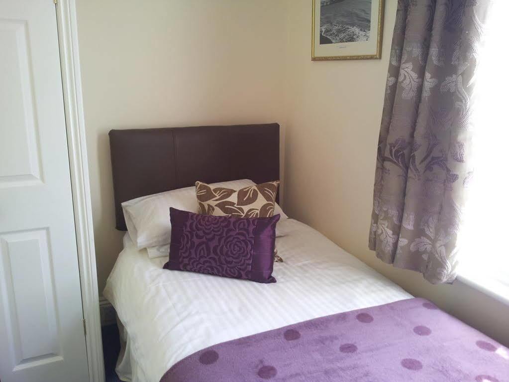 Boyne House Guest House Eastbourne Bagian luar foto