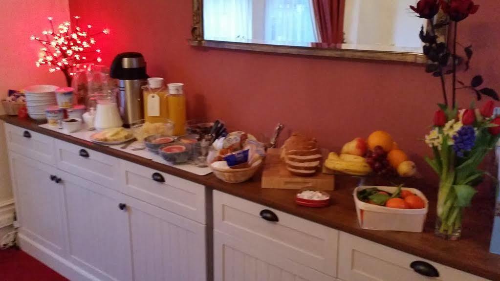 Boyne House Guest House Eastbourne Bagian luar foto
